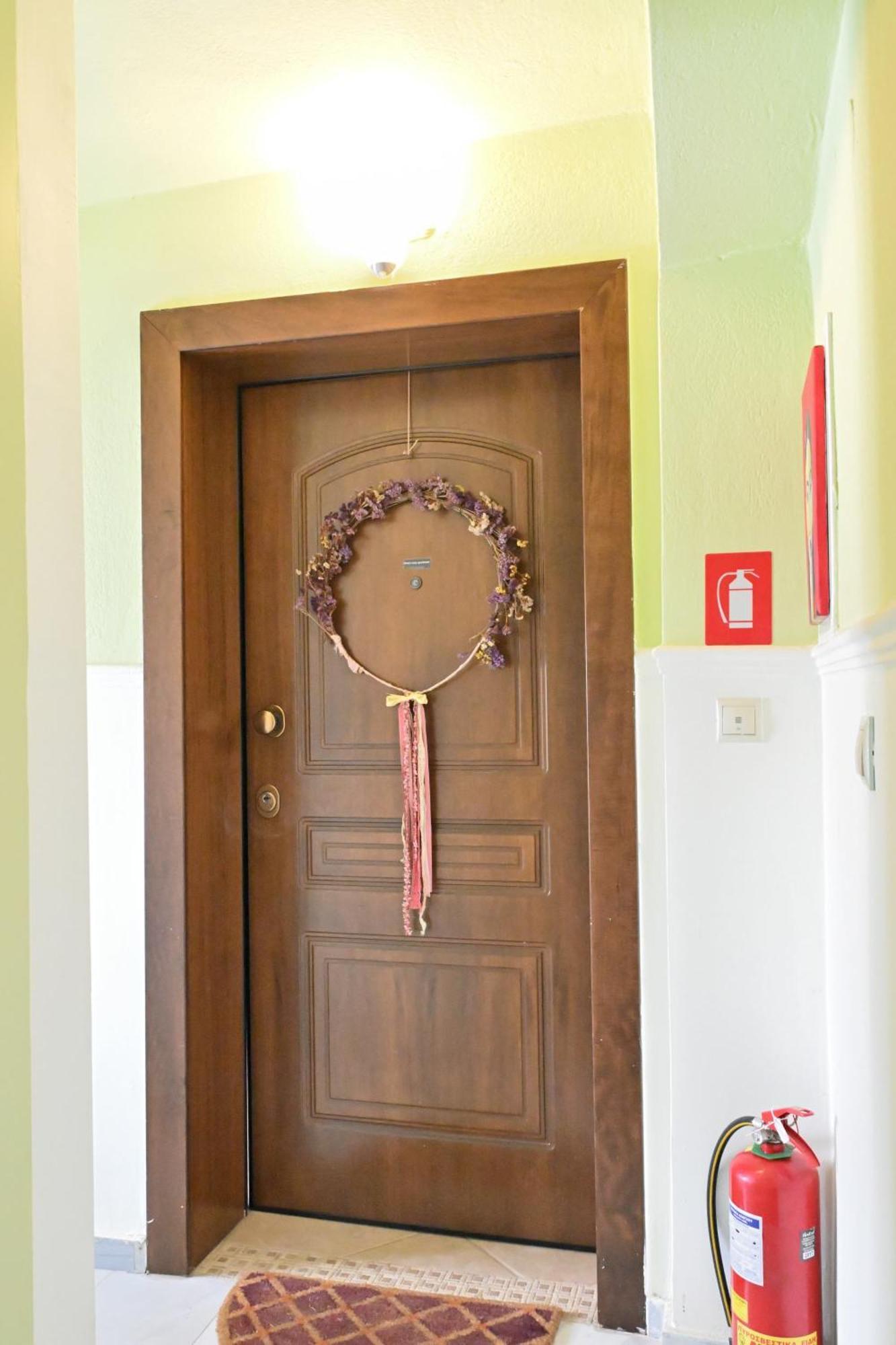 Greg's Cozy Apartment, Up To 4 Guests In Kalamaria * Thessaloniki