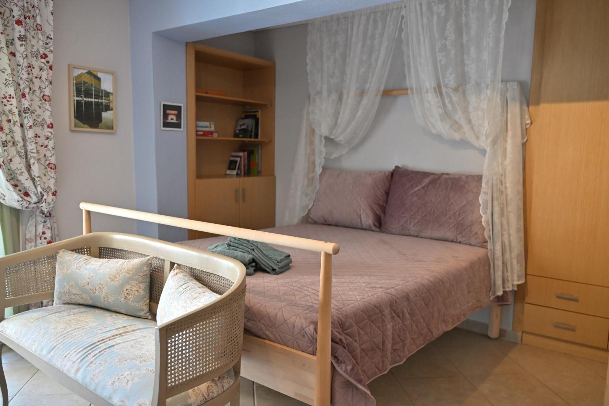 Greg's Cozy Apartment, Up To 4 Guests In Kalamaria Apartment Thessaloniki